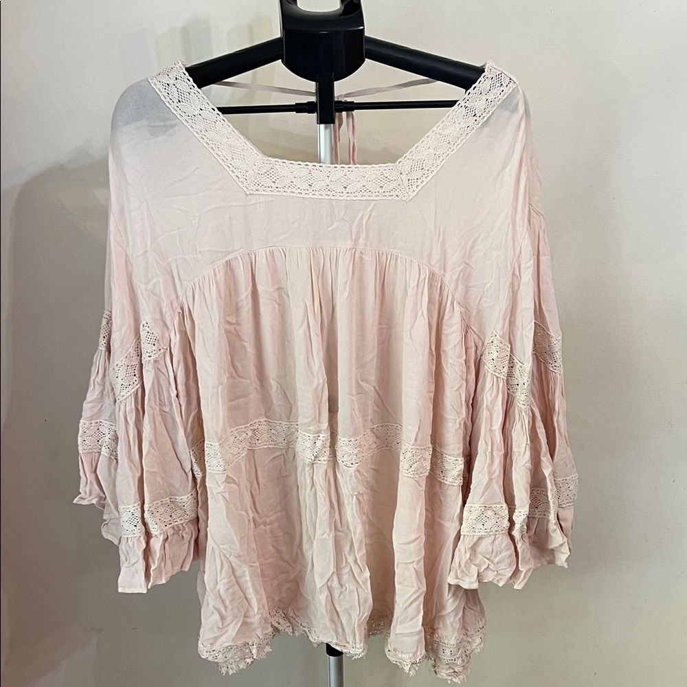 NWOT POL Cream Lace Trim Boho Blouse